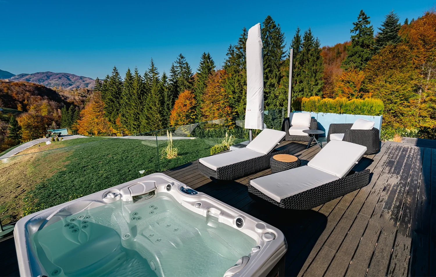 eden hill sunset villa accommodation mountain bran jacuzzi